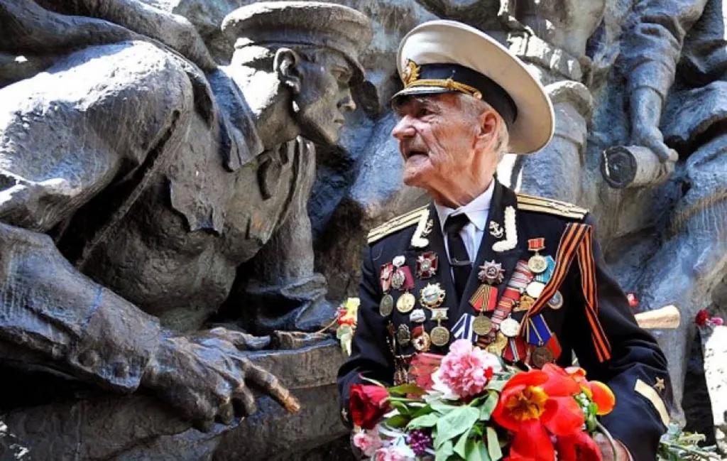 Сочинение: Память о войне: формальность или нравственный долг?