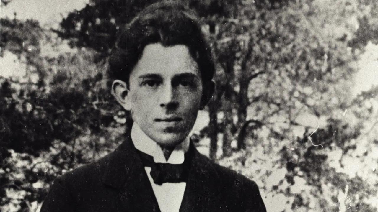О.Э. Мандельштам: Биография и 17 Интересных фактов