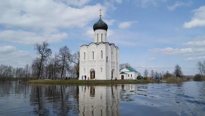 Итоговое сочинение: Какова роль исторических памятников?